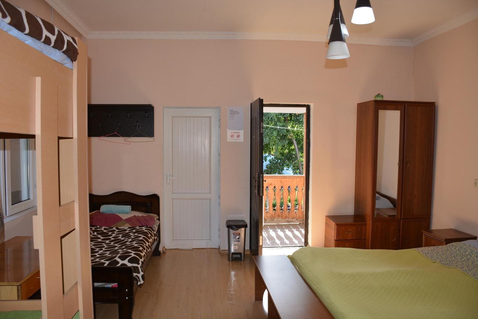 House In Местія Екстер'єр фото