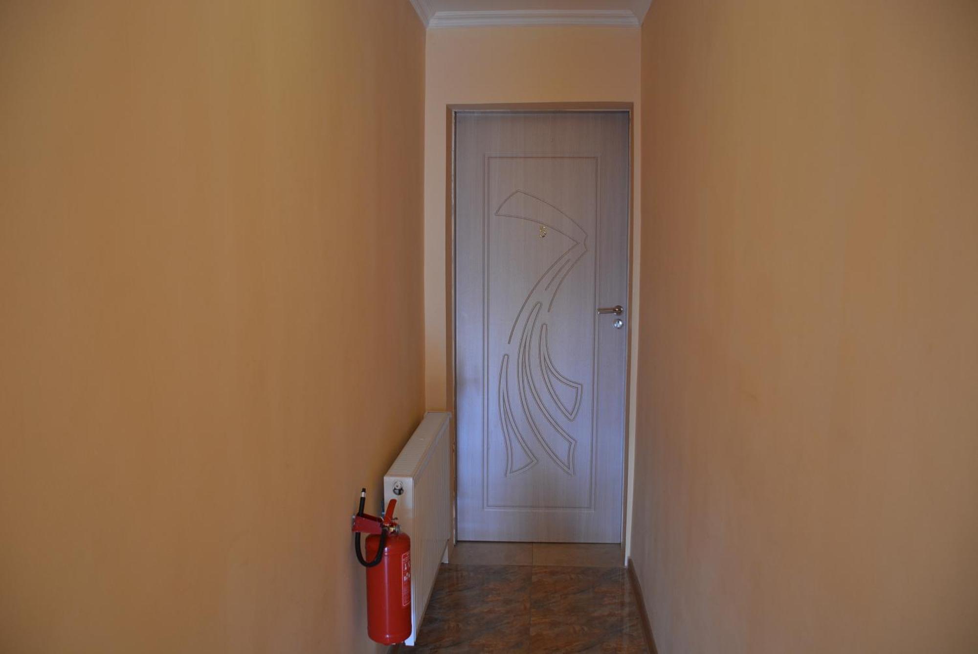 House In Местія Екстер'єр фото